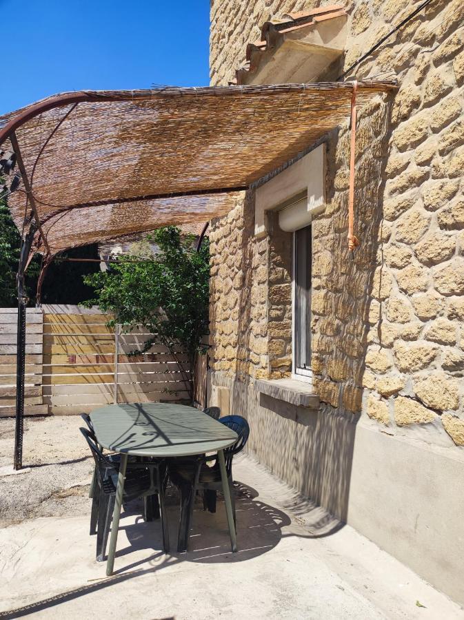 Appartement Dans Partie De Mas En Camargue อาร์ลส์ ภายนอก รูปภาพ