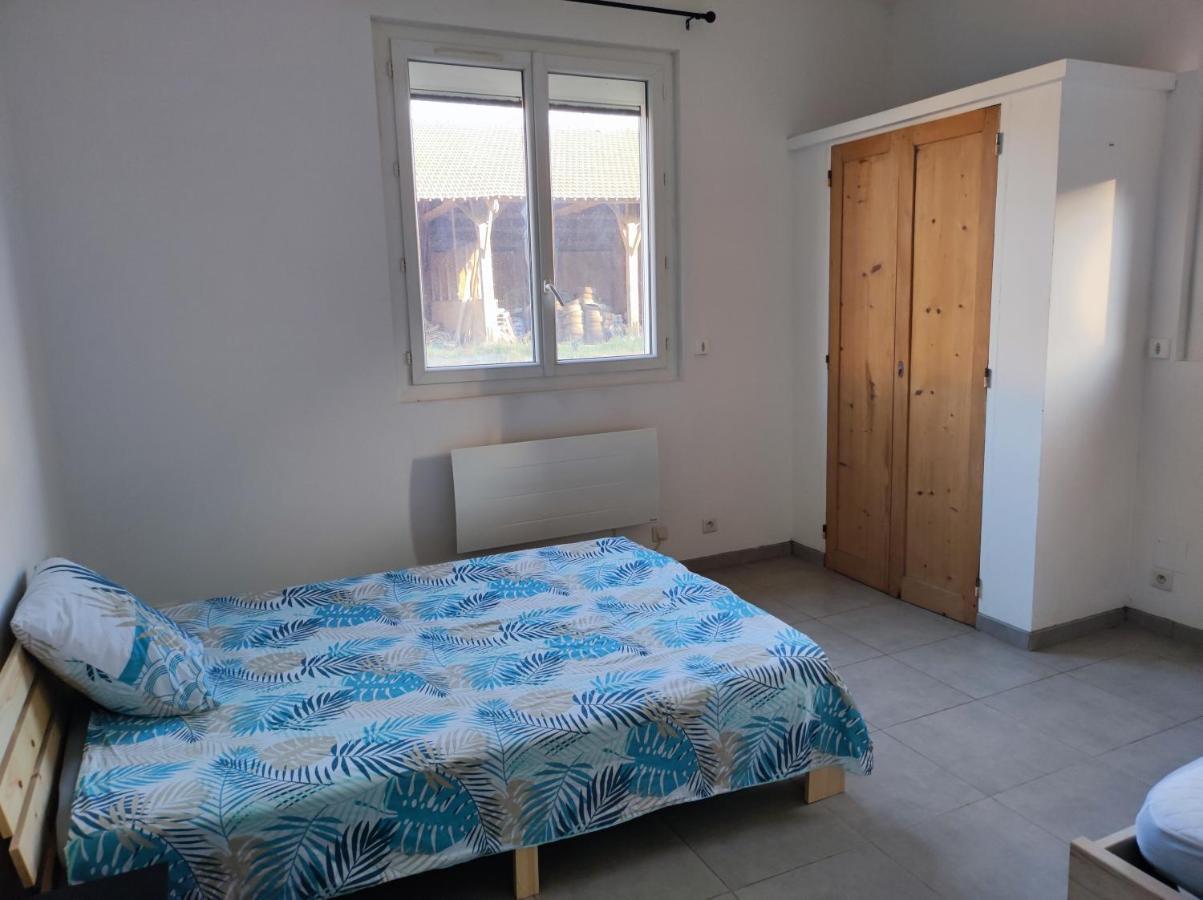 Appartement Dans Partie De Mas En Camargue อาร์ลส์ ภายนอก รูปภาพ